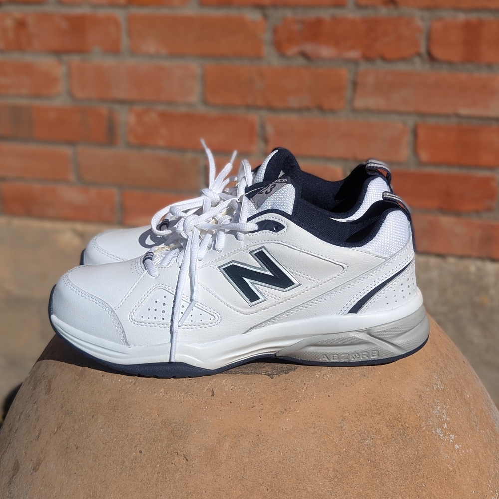 New Balance Men's 623 v3 Shoes White with Navy Size 8.5
